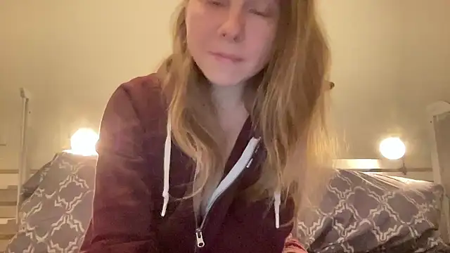 SweetLucy96 online show from December 19, 5:40 pm