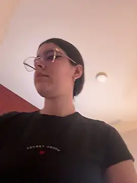  Niah  online show from March 5, 8:27 pm