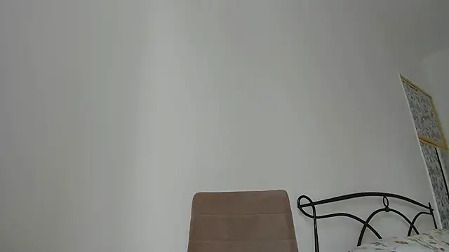 Snapshot of MistressMilana chatting on May 9, 1:05 pm MistressMilana online show from May 9, 1:05 pm