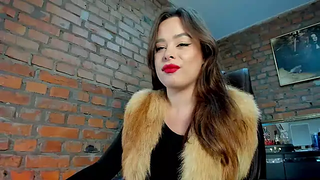 Snapshot of MistressMilana chatting on May 31, 12:45 pm MistressMilana online show from May 31, 12:45 pm