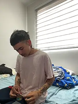 sorry-mom69 online show from November 16, 5:29 pm