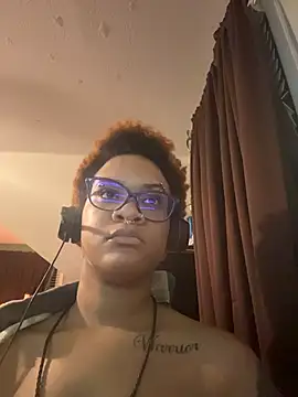 nickytheehawtie online show from February 28, 8:37 am