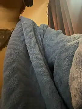 nickytheehawtie online show from March 28, 1:43 pm