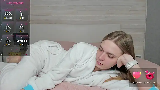 molly hunt  online show from January 15, 6:12 am