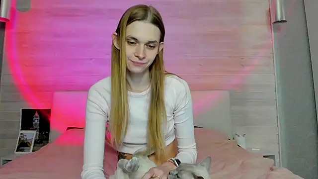 molly hunt  online show from February 2, 5:55 pm