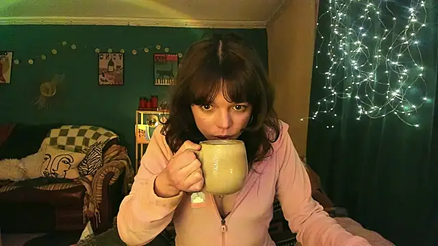 Snapshot of ClancyMorissey chatting on February 28, 6:53 pm ClancyMorissey online show from February 28, 6:53 pm