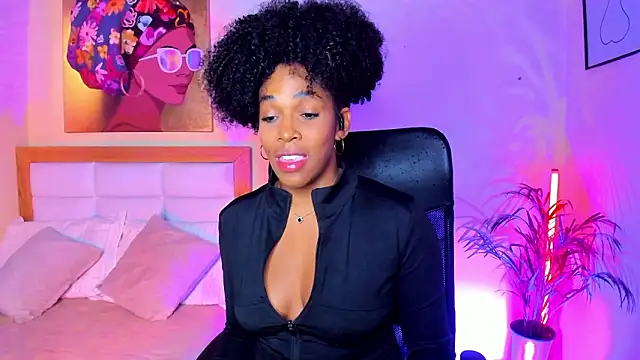 AitanaBrown  online show from February 1, 3:32 pm