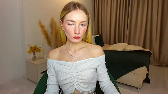 bella  rose online show from February 8, 5:51 am