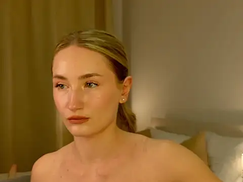 bella  rose online show from February 4, 5:30 pm