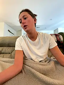 triple34D online show from September 9, 4:39 pm