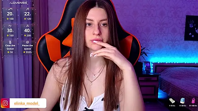 Elishka  online show from March 21, 9:40 pm