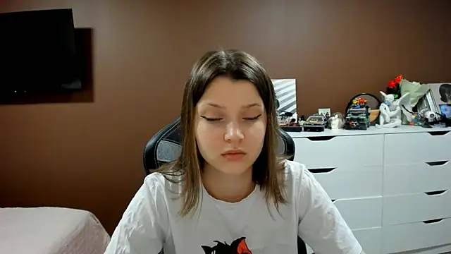 SoniNesti online show from March 4, 3:07 pm