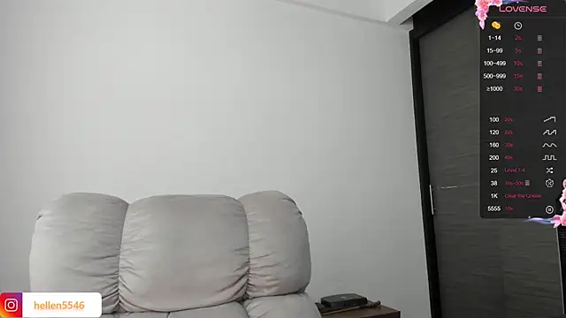 Snapshot of xspecialoomx chatting on December 15, 7:42 pm xspecialoomx online show from December 15, 7:42 pm