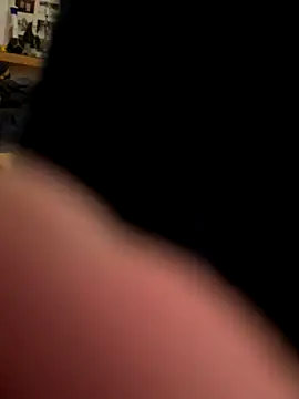 Snapshot of rippedbritish chatting on October 16, 5:36 pm rippedbritish online show from October 16, 5:36 pm