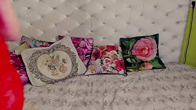 Snapshot of DoraMay chatting on November 12, 7:46 pm DoraMay online show from November 12, 7:46 pm