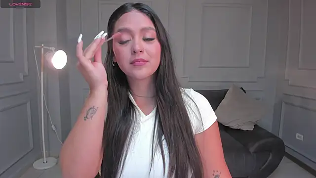 ToriCrossX online show from March 18, 8:48 pm