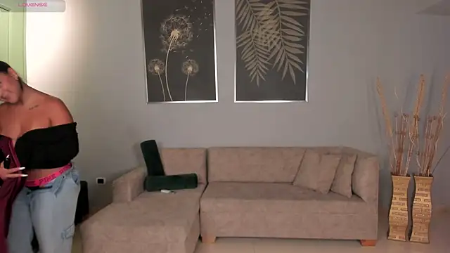 ToriCrossX online show from March 20, 7:14 pm