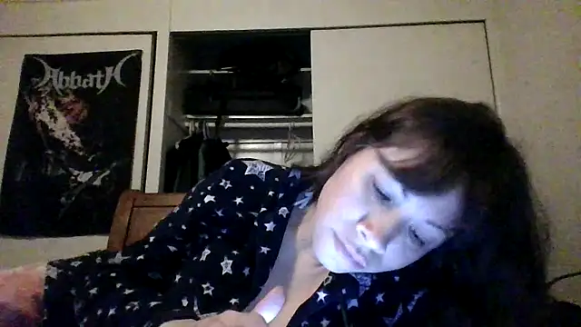 petitedoll29 online show from December 6, 1:18 am