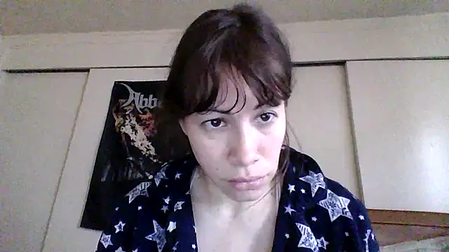 petitedoll29 online show from December 13, 8:15 pm