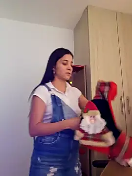 miaeyes online show from December 4, 3:32 pm