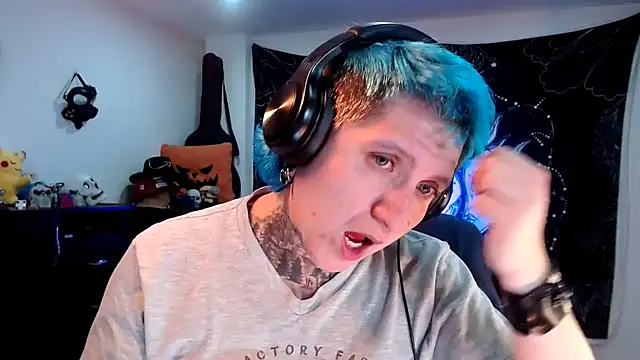 Marieblueeyes online show from February 5, 5:20 am