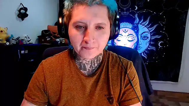 Marieblueeyes online show from February 6, 7:56 am