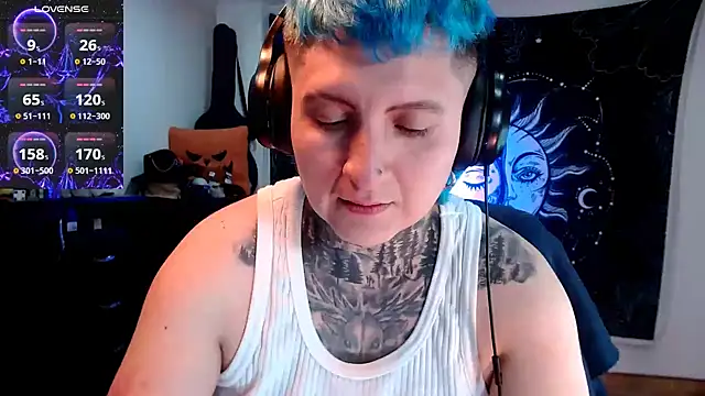 Marieblueeyes online show from February 8, 4:36 am