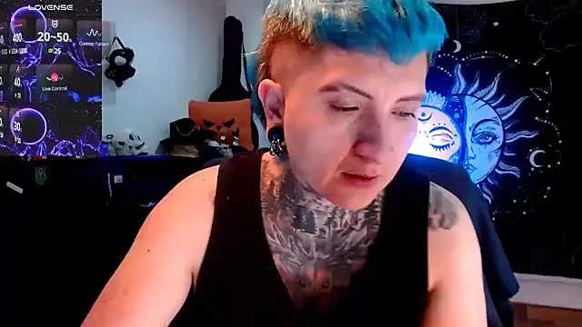 Marieblueeyes online show from February 9, 12:06 am