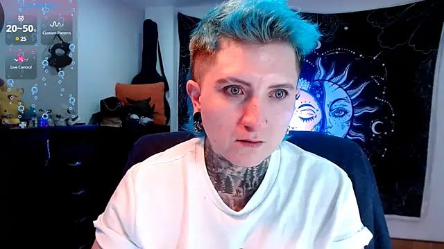 Marieblueeyes online show from February 11, 3:40 am