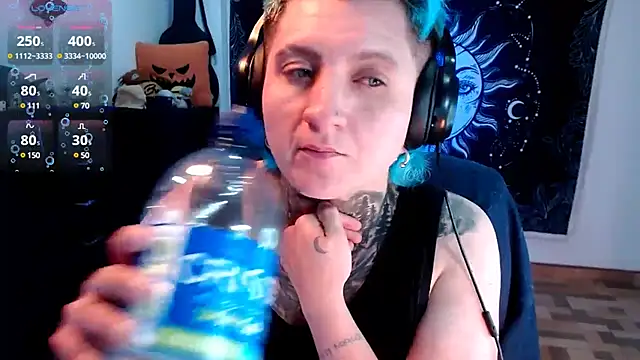 Marieblueeyes online show from February 15, 6:44 am