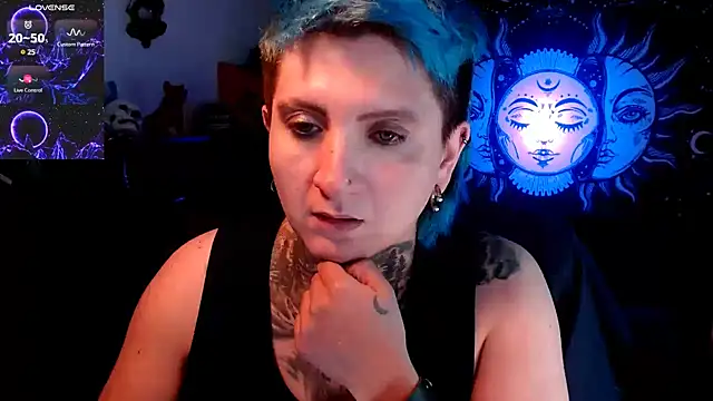 Marieblueeyes online show from February 26, 1:21 am