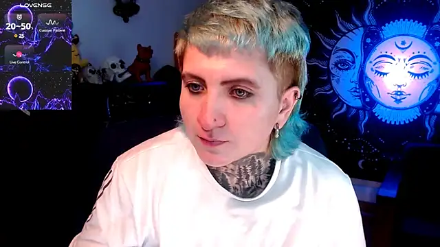 Marieblueeyes online show from March 20, 8:42 am