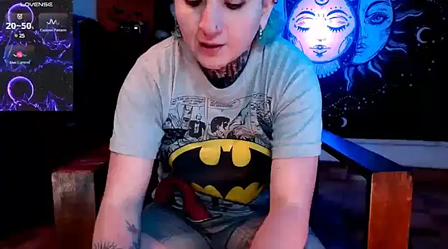 Marieblueeyes online show from March 21, 6:16 am