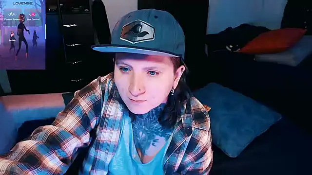 Marieblueeyes online show from October 5, 12:31 am