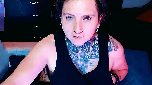 Marieblueeyes online show from October 7, 5:04 am