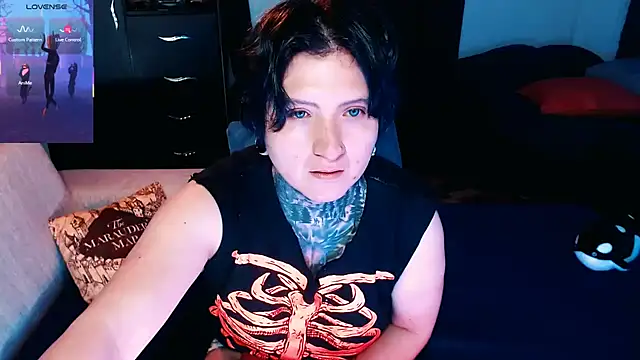 Marieblueeyes online show from October 11, 4:44 am