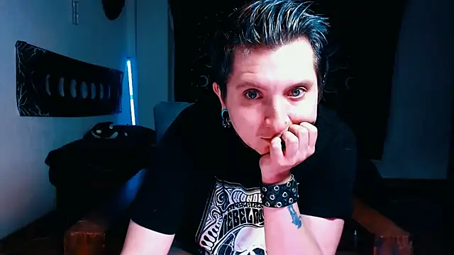 Marieblueeyes online show from March 22, 3:21 am