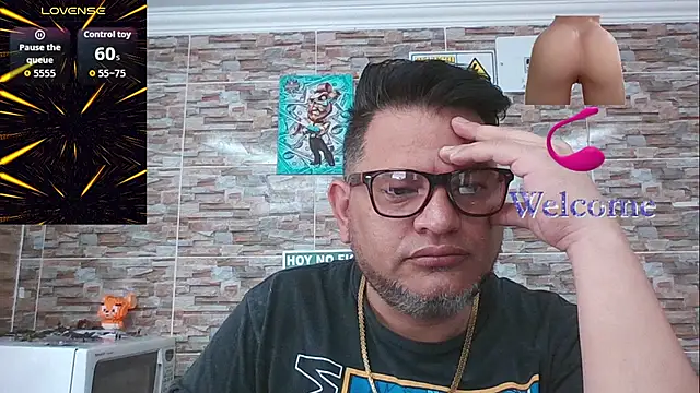 SexDiffrent online show from October 27, 3:38 pm