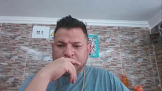 SexDiffrent online show from November 7, 4:40 pm