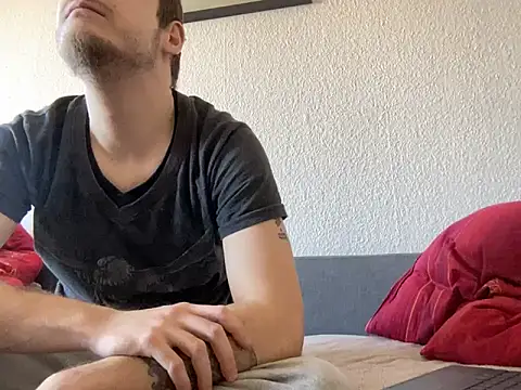 Drachenfeuer online show from March 19, 12:45 pm