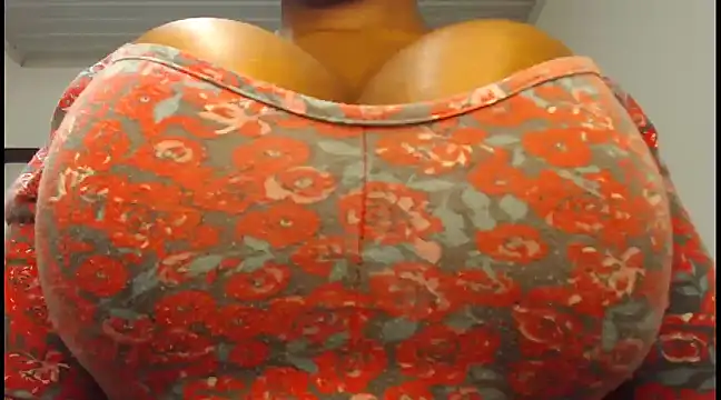 Snapshot of biggracie chatting on January 9, 3:58 am biggracie online show from January 9, 3:58 am