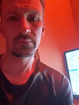 Snapshot of Jottard chatting on April 6, 4:32 am Jottard online show from April 6, 4:32 am