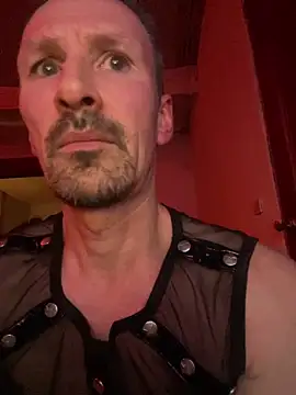Snapshot of Jottard chatting on April 21, 8:34 pm Jottard online show from April 21, 8:34 pm