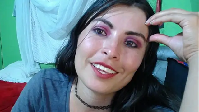 Alexandrasaenz online show from January 8, 11:52 pm