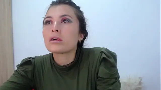 Alexandrasaenz online show from March 6, 3:45 pm