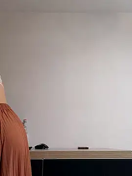 clara-francaise online show from February 24, 2:04 pm