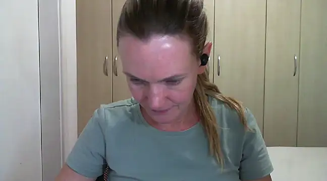 Annylove1 online show from March 12, 9:56 pm