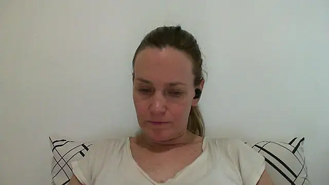 Annylove1 online show from March 17, 9:45 pm