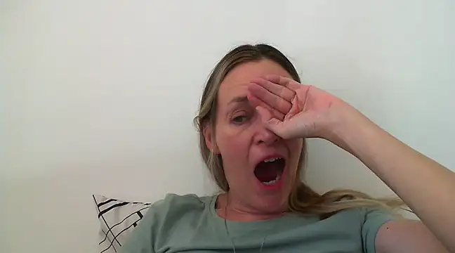 Annylove1 online show from March 18, 2:26 pm