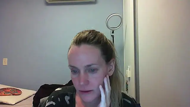 Annylove1 online show from November 8, 12:11 am